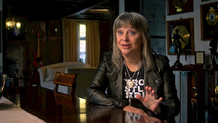 suzi_quatro_2_rockchicks_c_mitjahagelueken_accentusmusic_n.jpg