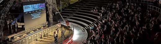 flimmernundrauschen-theatron-original.jpg